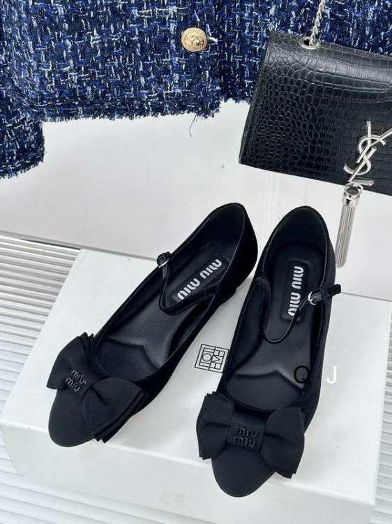 Picture of Miumiu Shoes _SKUMiuMiusz35-40317994.5CM2CXJ1203